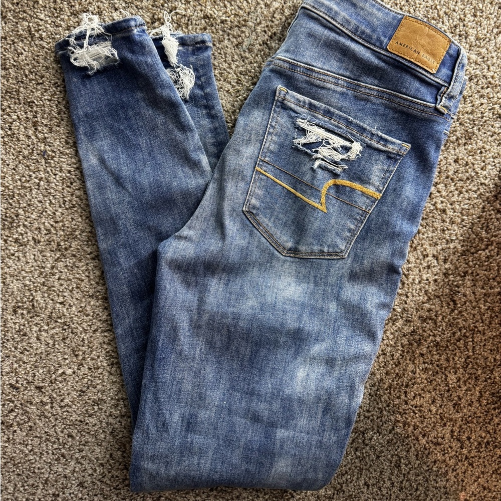 American Eagle Distressed Blue Jeans
